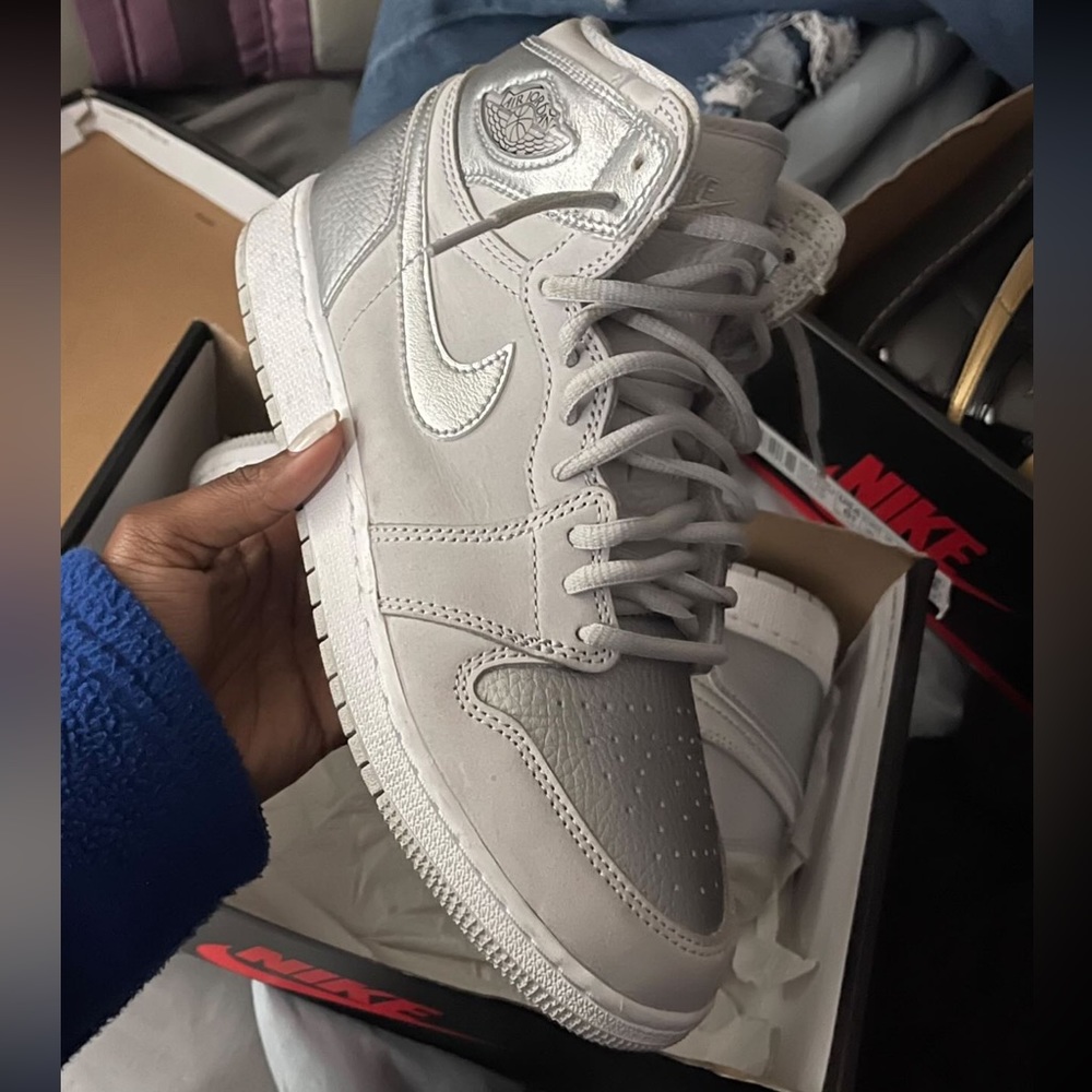 high top grey jordan 1s